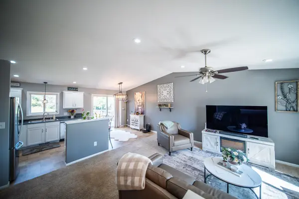5731 Kingsbury ST NW, Rochester, MN 55901