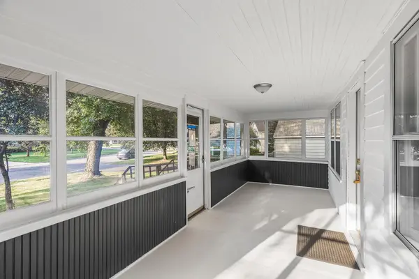 1895 Garden LN, White Bear Lake, MN 55110