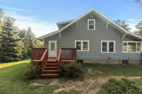 1895 Garden LN, White Bear Lake, MN 55110