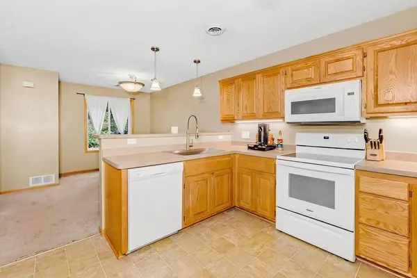 3336 Jansen WAY, Vadnais Heights, MN 55127