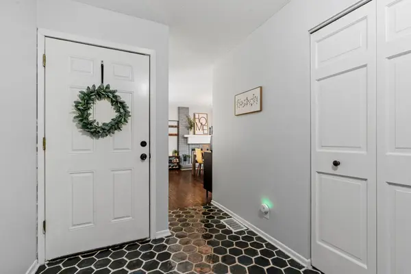 10314 Toledo CIR, Bloomington, MN 55437