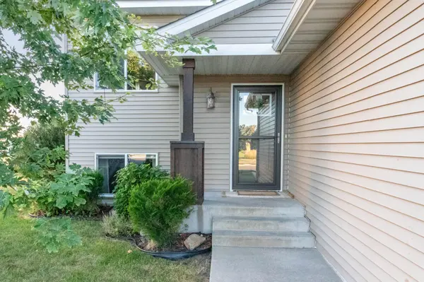 678 Brianna DR, Sartell, MN 56377