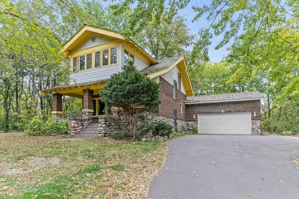 15720 Judicial RD, Burnsville, MN 55306