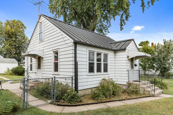 26 6th AVE N, Hopkins, MN 55343