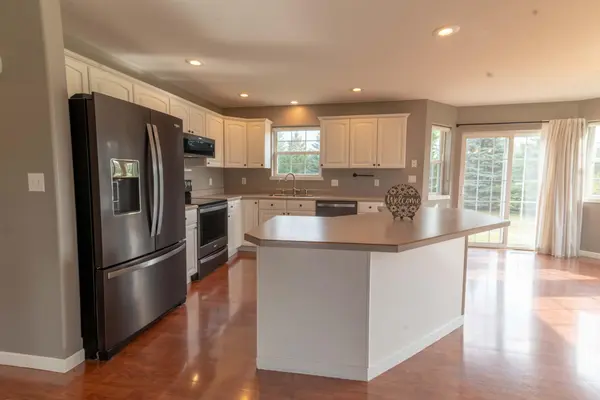 606 9th DR NW, Perham, MN 56573