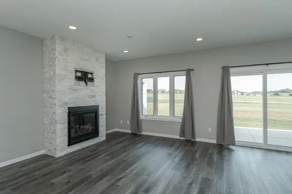403 Tee Box LN NE, Stewartville, MN 55976