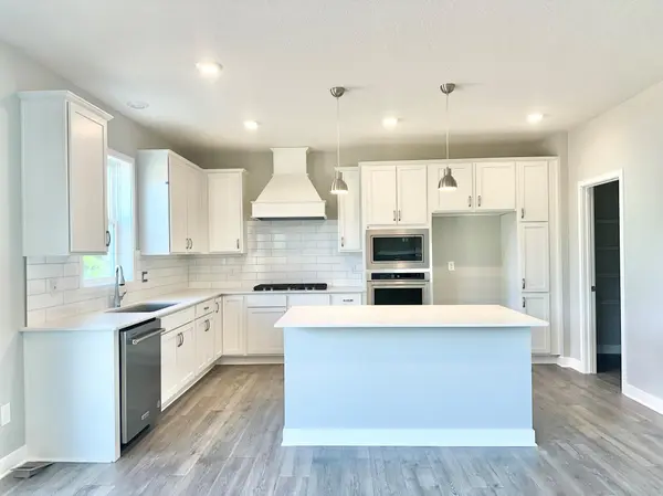 13136 Bauer DR N, Champlin, MN 55316