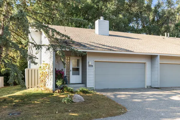 931 Monterey CT N, Shoreview, MN 55126