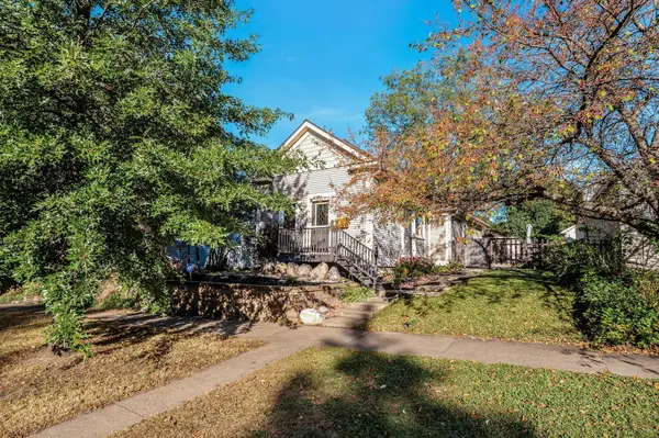 1082 Humboldt AVE, West Saint Paul, MN 55118