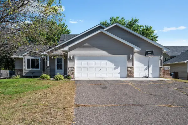 8724 Queens GDNS, Brooklyn Park, MN 55443