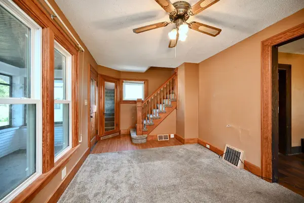 617 W Wabasha ST, Winona, MN 55987