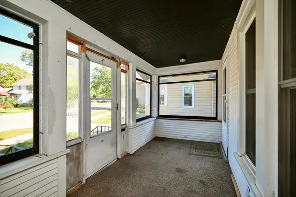 617 W Wabasha ST, Winona, MN 55987