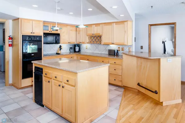 20371 Oakland Beach RD, Detroit Twp, MN 56501