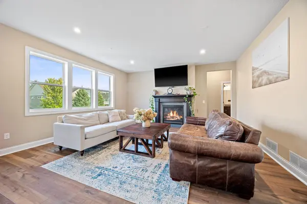 1245 Crosswinds WAY, Waconia, MN 55387