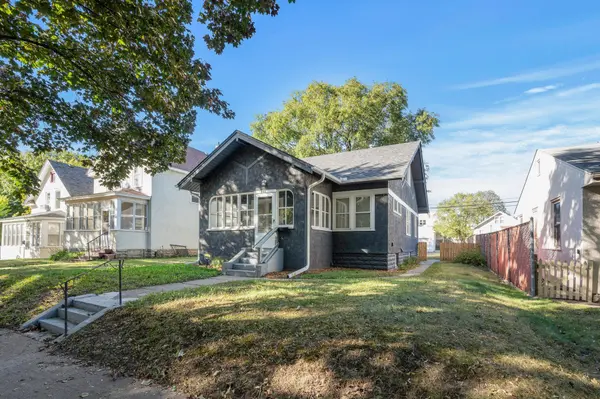 887 Lawson AVE E, Saint Paul, MN 55106