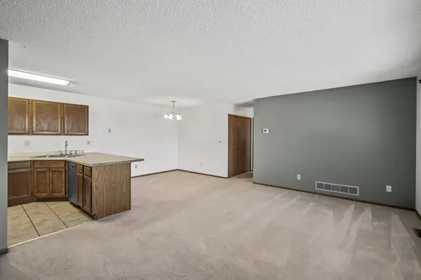 1269 Greenbriar CT #34, White Bear Twp, MN 55110