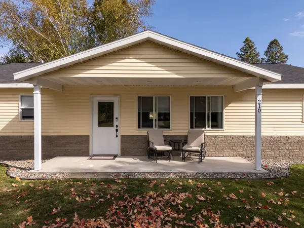 210 Hartley ST, Coleraine, MN 55722