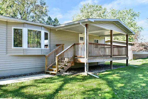 114 Cindy DR, Rollingstone Twp, MN 55959