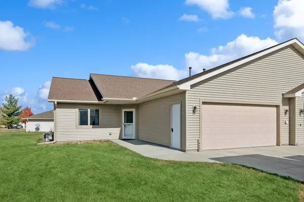 1423 Summit ST, Baldwin, WI 54002