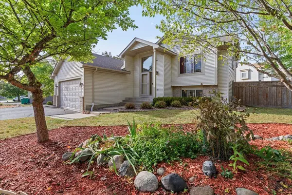 4880 Maple ST, Rockford, MN 55373