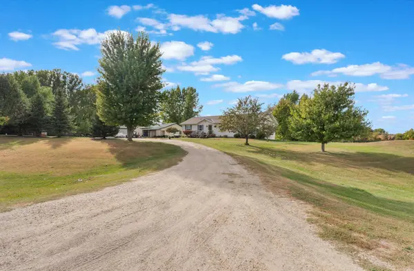 6354 5th ST NW, Willmar, MN 56201