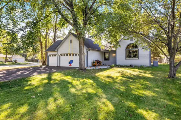 4986 106th AVE NE, Blaine, MN 55014