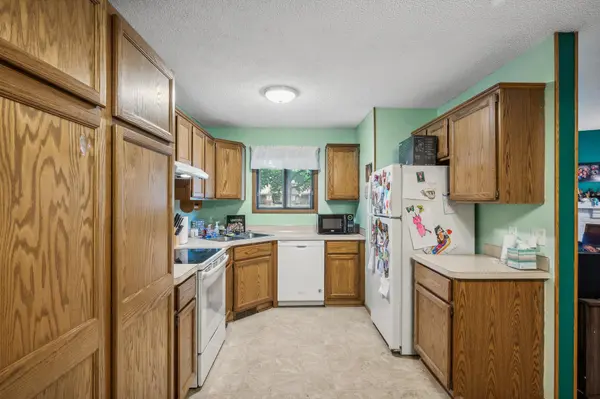 19 125th LN NW, Coon Rapids, MN 55448