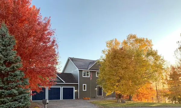 4950 Eagle Ridge RD, Loretto, MN 55357