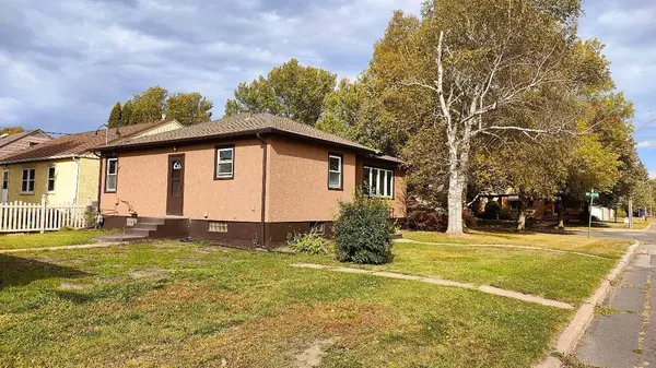 702 6th ST S, Virginia, MN 55792