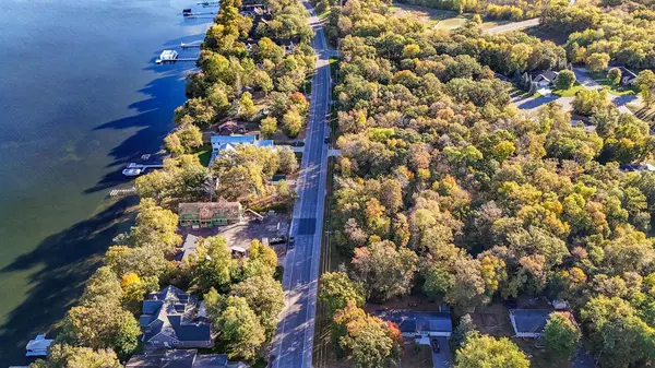 1077 S Shore DR, Detroit Lakes, MN 56501