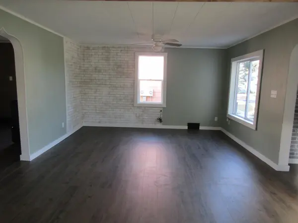 228 E Sorenson AVE, Appleton, MN 56208