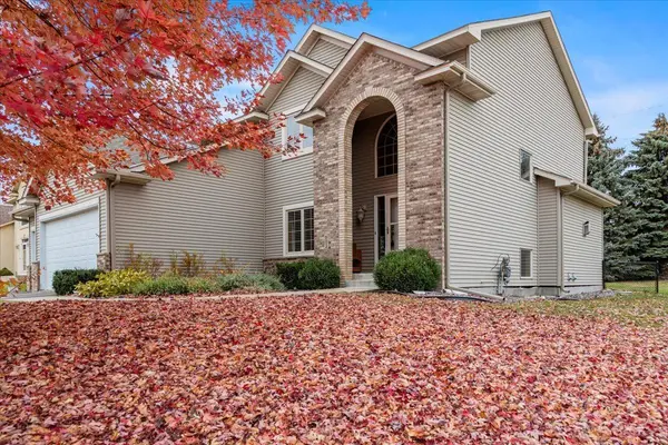 602 Prairie Creek DR, Delano, MN 55328