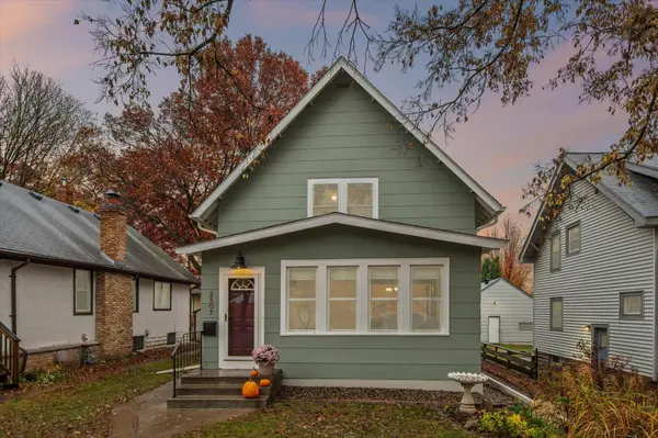2307 Ione ST, Lauderdale, MN 55113
