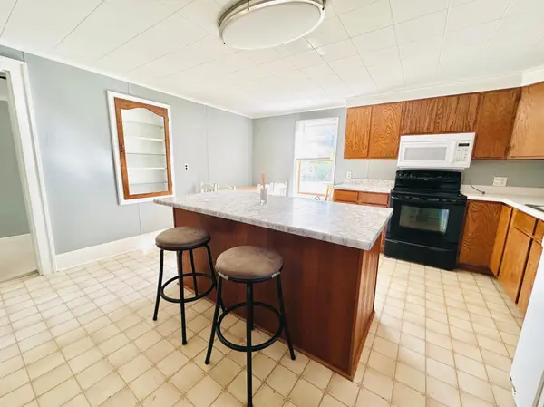 430 NW 2nd ST, Cohasset, MN 55721