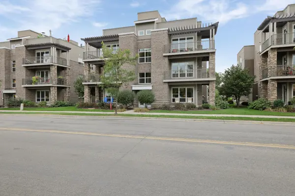 3970 Wooddale AVE S #202, Saint Louis Park, MN 55416