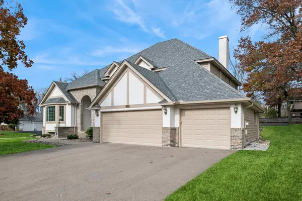 11376 Bluestem LN, Eden Prairie, MN 55347