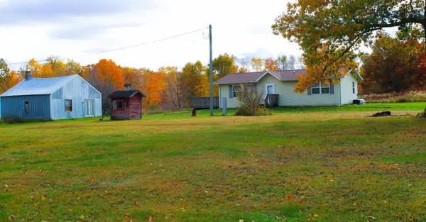 W11229 Mclean RD, Thornapple Twp, WI 54819