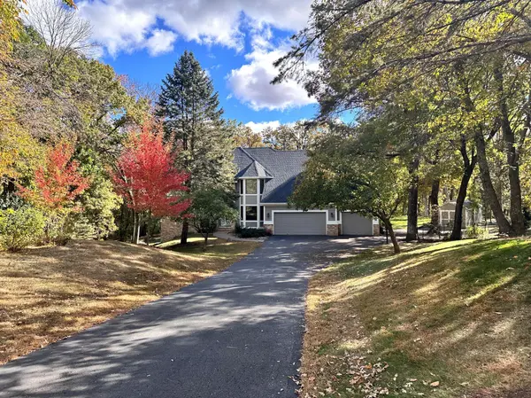 263 Cove RD, Hudson, WI 54016
