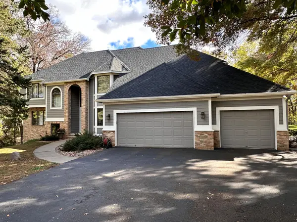 263 Cove RD, Hudson, WI 54016