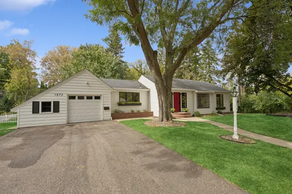 1975 Eustis ST, Saint Paul, MN 55113