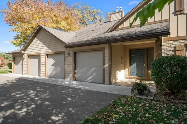 188 Galtier PL, Shoreview, MN 55126