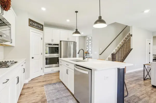 1522 Ironwood DR, Carver, MN 55315