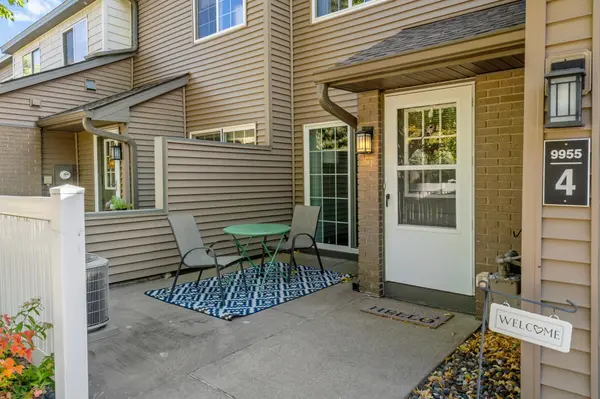 9955 Russell AVE N #4, Brooklyn Park, MN 55444