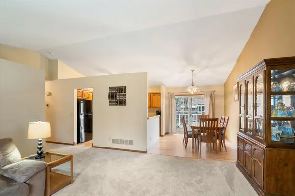 17317 Ipswich WAY, Lakeville, MN 55044