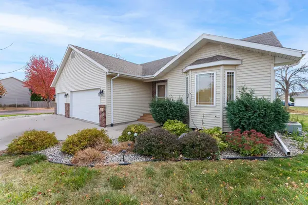 101 Cheetah CT, Mankato, MN 56001