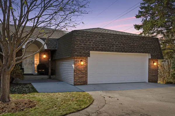 5533 Auto Club RD, Bloomington, MN 55437