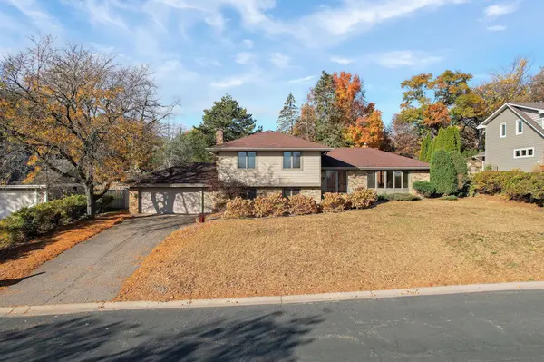 7112 Fleetwood DR, Edina, MN 55439