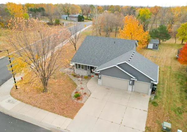 600 Highlands DR, Albany, MN 56307