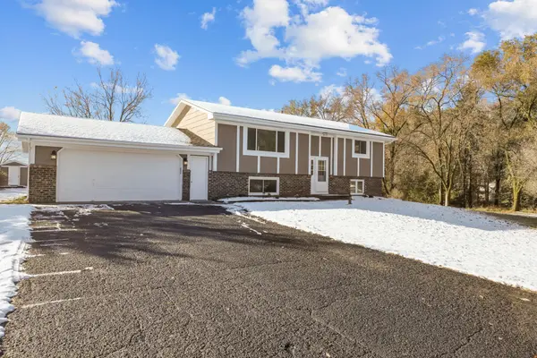 6108 157th LN NW, Anoka, MN 55303