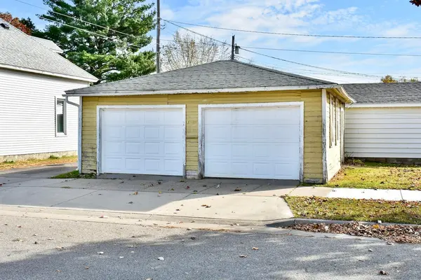 552 E 4th ST, Winona, MN 55987